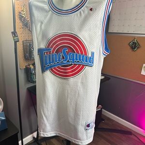 Champion Tune Squad Lola Jersey Sz M *read description*